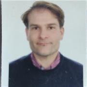 Profesor de lengua castellana y literatura especializado en secundaria y bachillerato. Aprender es siempre un reto alcanzable